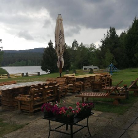 Penzion Tomy Na Plazi Hotel Frymburk Exterior foto
