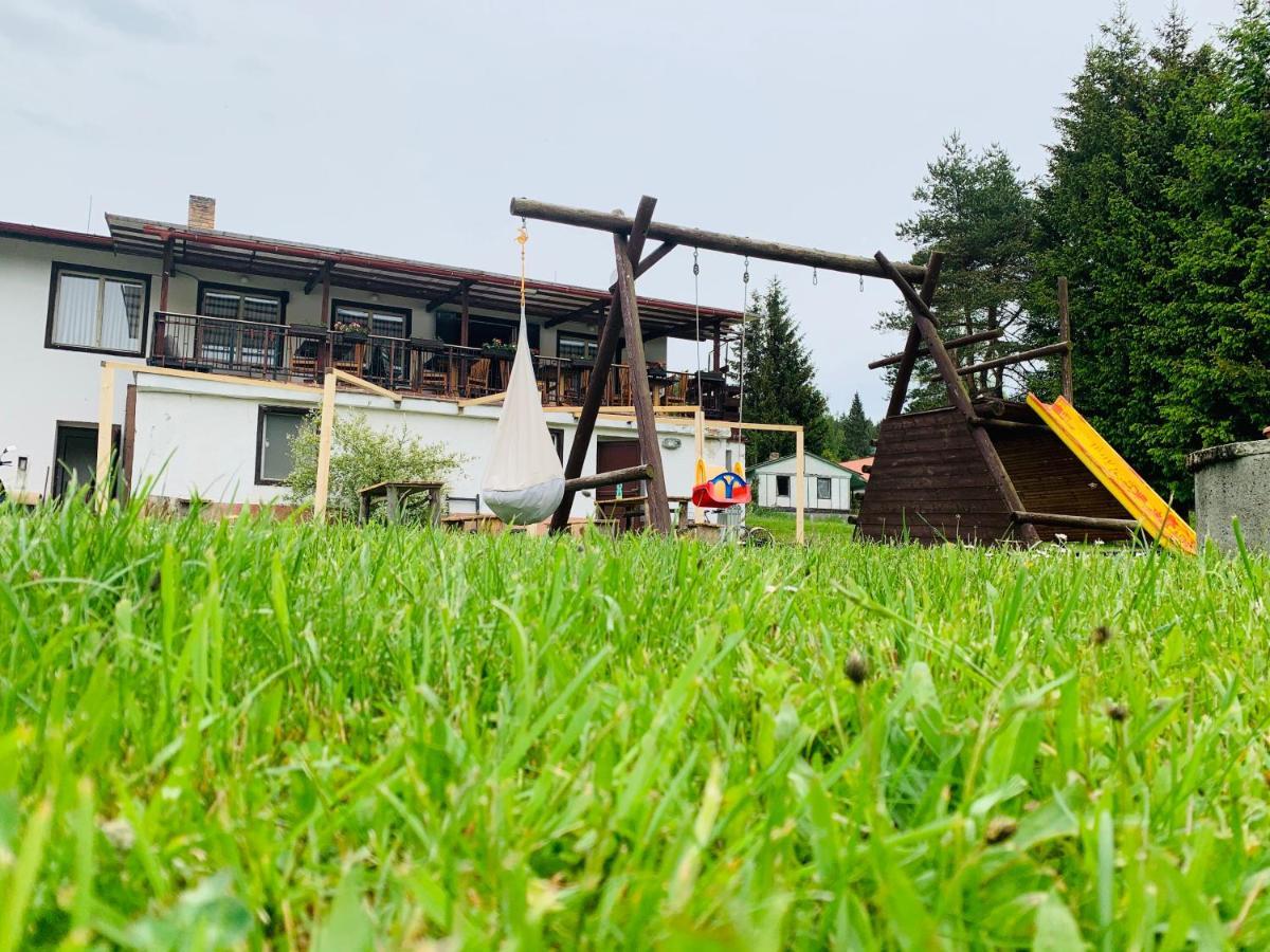 Penzion Tomy Na Plazi Hotel Frymburk Exterior foto