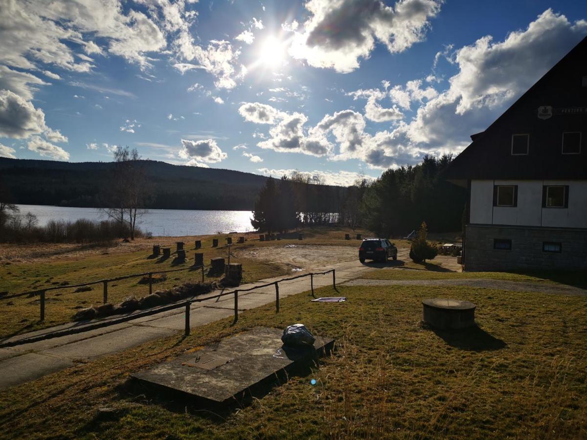 Penzion Tomy Na Plazi Hotel Frymburk Exterior foto