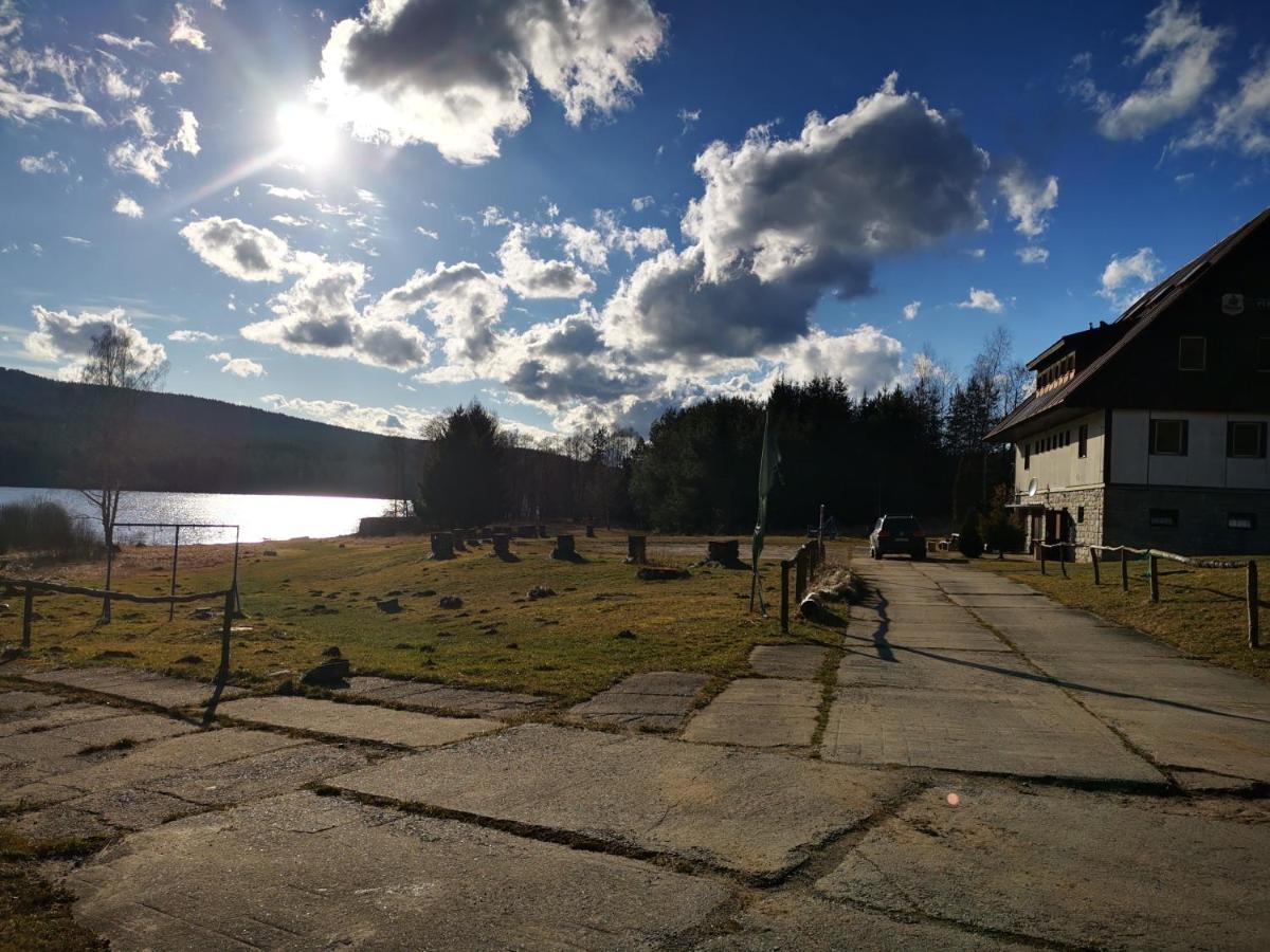 Penzion Tomy Na Plazi Hotel Frymburk Exterior foto