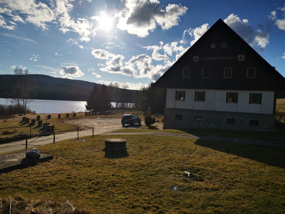 Penzion Tomy Na Plazi Hotel Frymburk Exterior foto