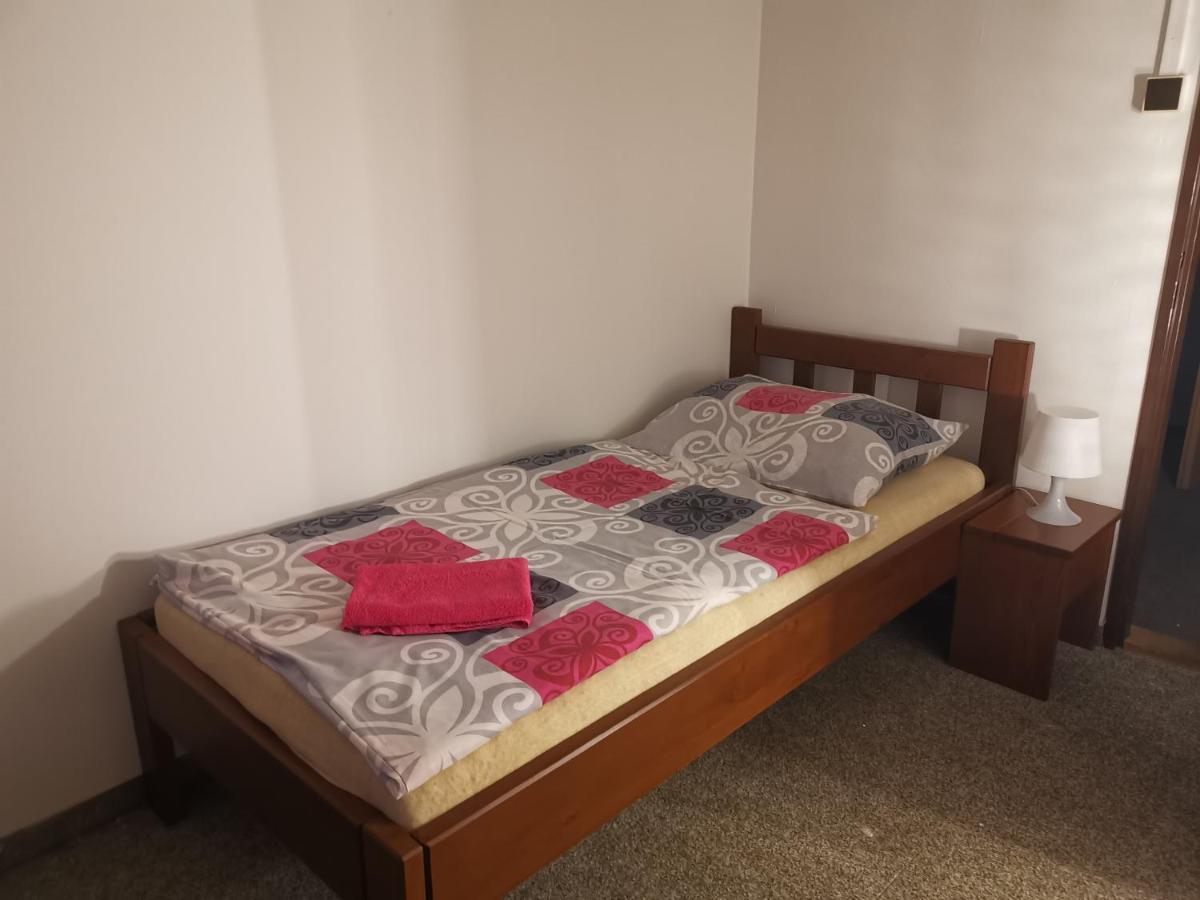 Penzion Tomy Na Plazi Hotel Frymburk Exterior foto